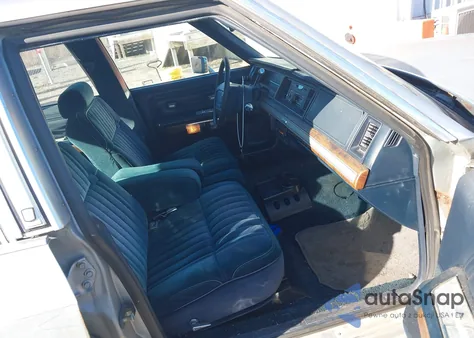1990 Ford Crown Victoria из США, поврежденный, VIN 2FACP73F3LX151606